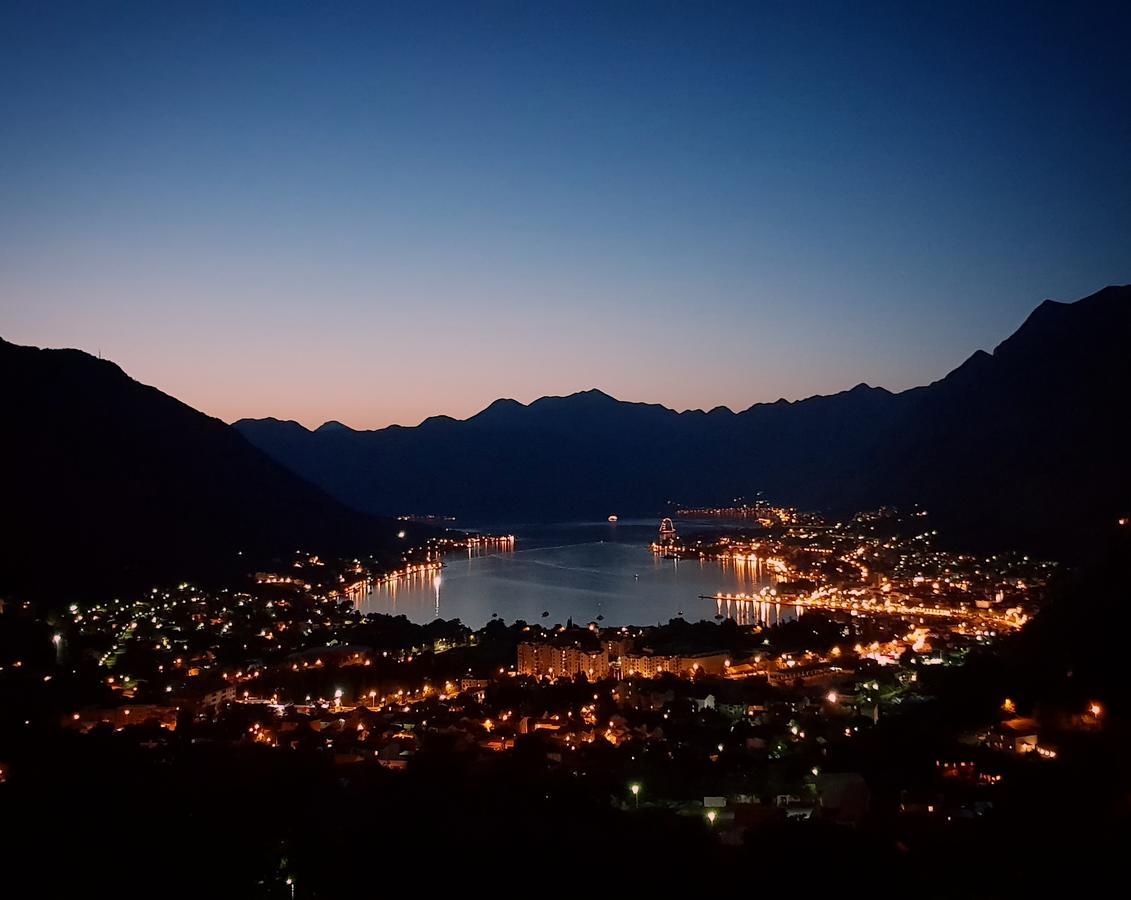 Kotor Bagus - Cozy Boutique Old Town Studio With Seaview Terrace Exteriör bild