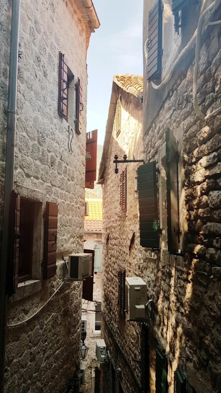 Kotor Bagus - Cozy Boutique Old Town Studio With Seaview Terrace Exteriör bild
