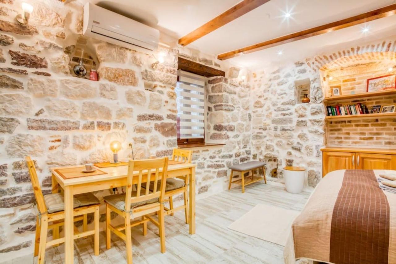 Kotor Bagus - Cozy Boutique Old Town Studio With Seaview Terrace Exteriör bild
