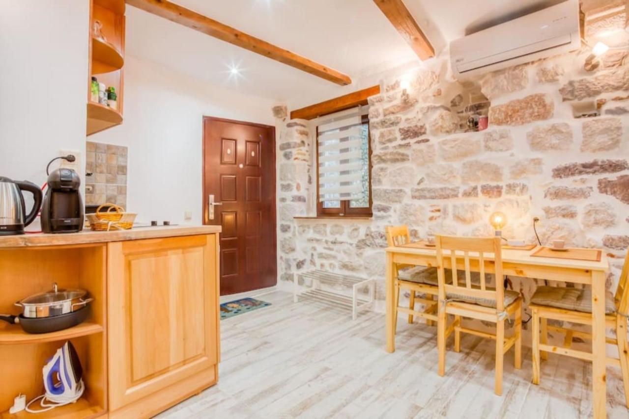 Kotor Bagus - Cozy Boutique Old Town Studio With Seaview Terrace Exteriör bild